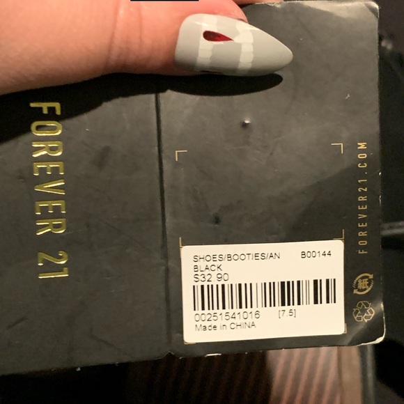 Forever 21 Lace up Peep Heel/Toe Booties - Picture 6 of 8